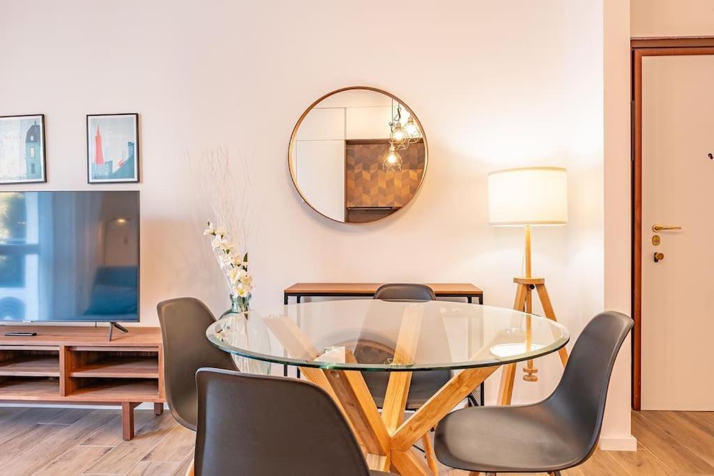 Guest Planet - Stylish Flat Bisceglie M1 Apartment Milan Exterior photo